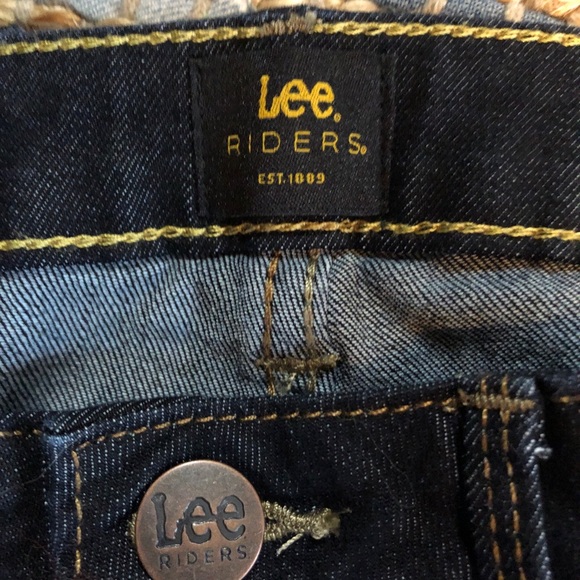 BNWOT Women’s Lee Riders Denim - Picture 3 of 5